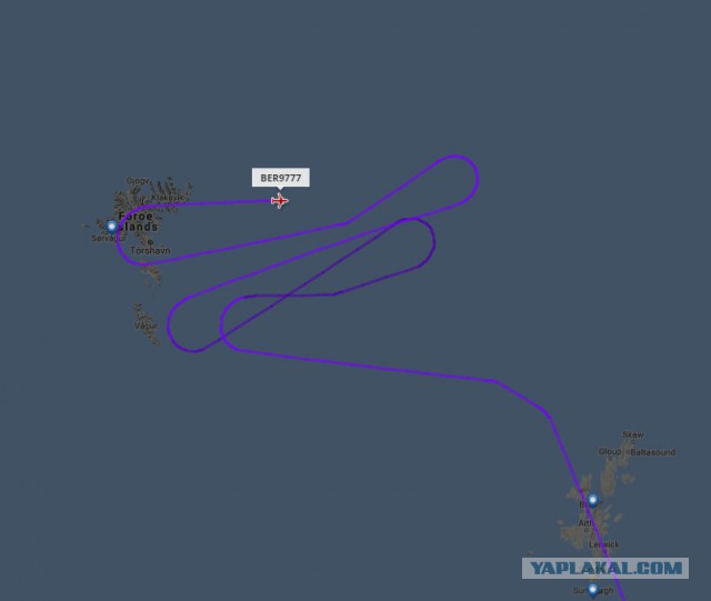 Пассажирский самолёт BER9777 уже полчаса петляет у Исландии