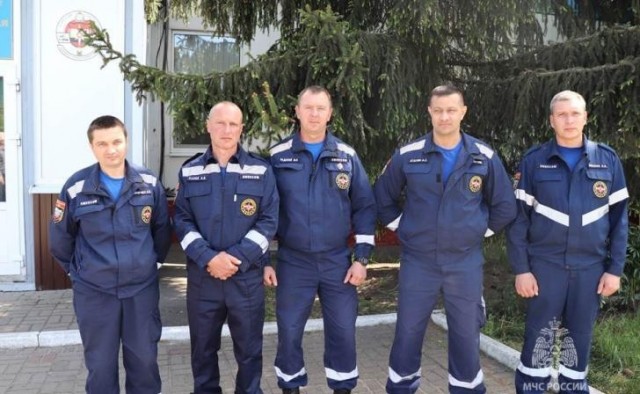 «Зубами держали»: в МЧС Курской области рассказали подробности спасения девушки, сорвавшейся с 15 этажа