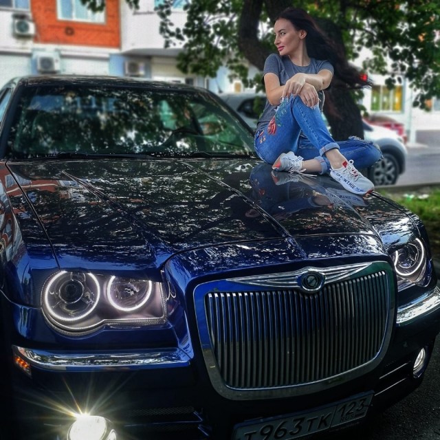 "Литерные трёхсотые". К юбилею Chrysler 300 красивых автофото пост