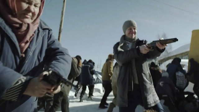 Власти обязали москвичей надевать маски при любом выходе на улицу