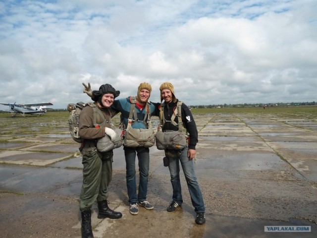 Первый прыжок с парашютом. Перехлест.