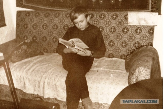 Ты же сейчас в детство хочешь, а не понедельник