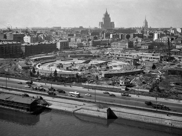Москва и москвичи. Двадцатый век. 28.03.25