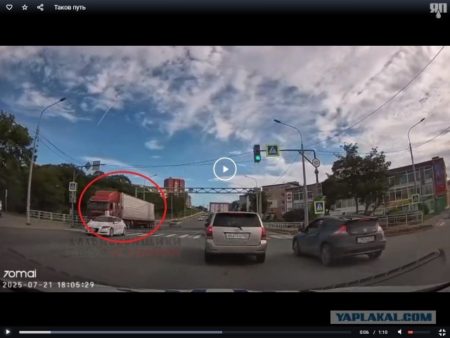 Жёсткая авария с ДПС: в Приморье смяли полицейскую машину