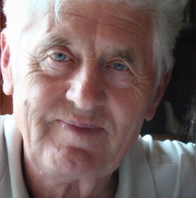 В память об отце.