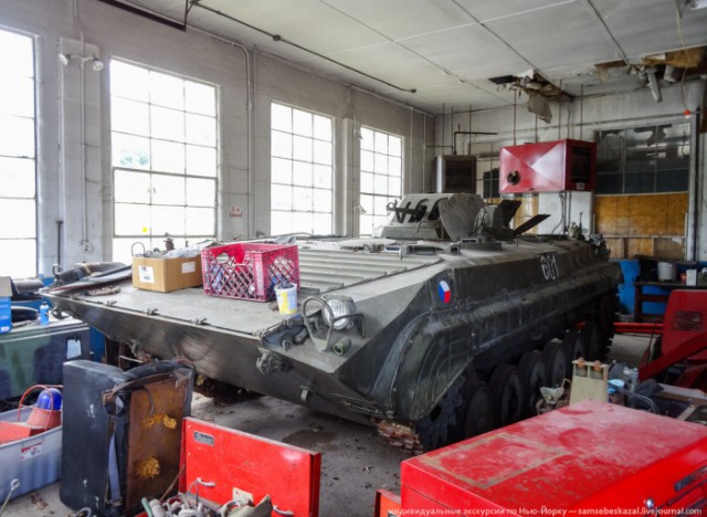 Раритетная военная техника в закромах пенсионера