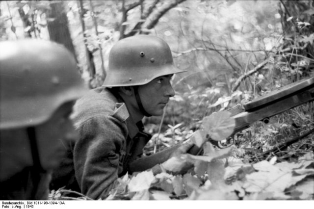 MG 34 vs ДП-27 в пехотном отделении