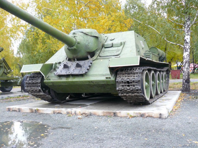 Су-100 остается на вооружении!