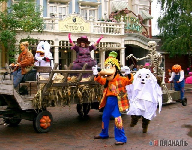 HALLOWEEN в ДИСНЕЙЛЕНДЕ