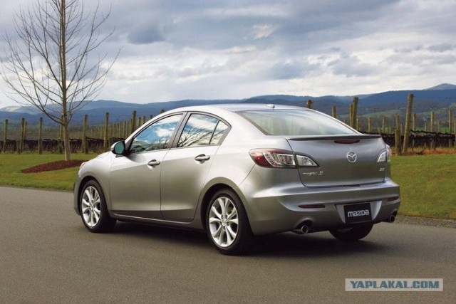Новая Mazda 3 (3 фото)