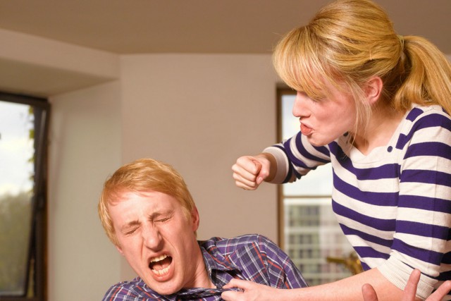 Закон о домашнем насилии может разрешить выгонять виновного из собственного дома