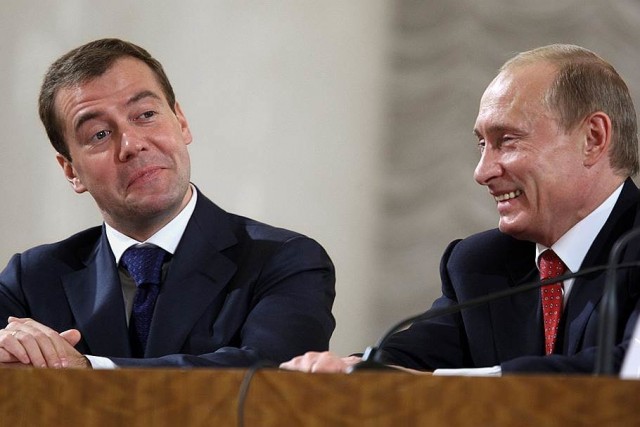 Опрос россиян о прямой линии Медведева