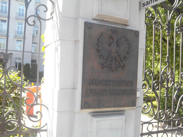 17 снимков из польских соцсетей, глядя на которые появляется больше вопросов, чем ответов