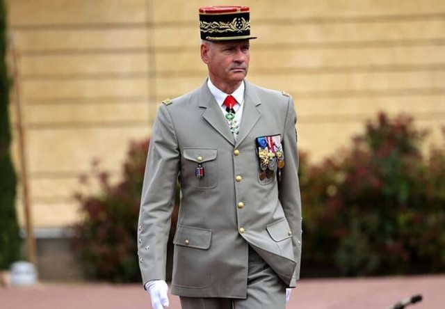 Французский генерал призвал быть готовыми к войне «с сегодняшнего вечера»