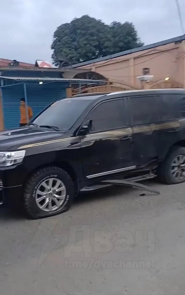 Внедорожник Toyota Land Cruiser выдержал прямое попадание из гранатомёта на Филлипинах