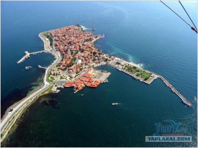 Одно море, но настолько оно разное.