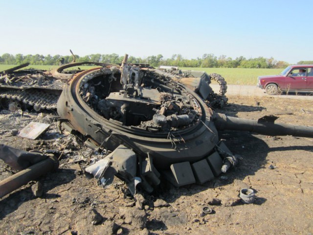 Бронетанковый апокалипсис. Подбитые танки вооружённых сил Новороссии