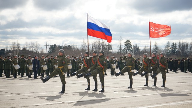 Страна должна знать своих (героев)