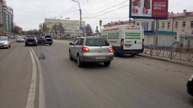 ПДД РФ 8.8 против 8.5 (разворот)