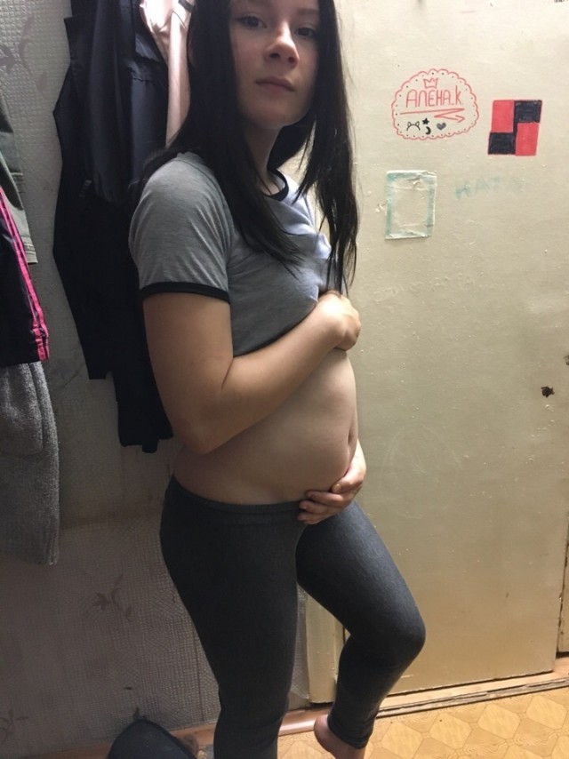 Давай я тебя ещё вот в этой позе сфоткаю