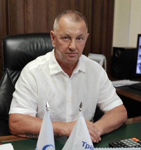 Mercedes богатейшего депутата Тобольска наехал на гаишника