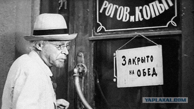 Так ли важно для мужчины , чтобы жена взяла его фамилию?