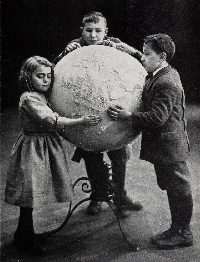 Немного истории в фото от 18.10.2024