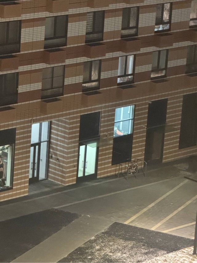 Москвичи пожаловались, что управляющая компания поселила мигрантов в диспетчерской