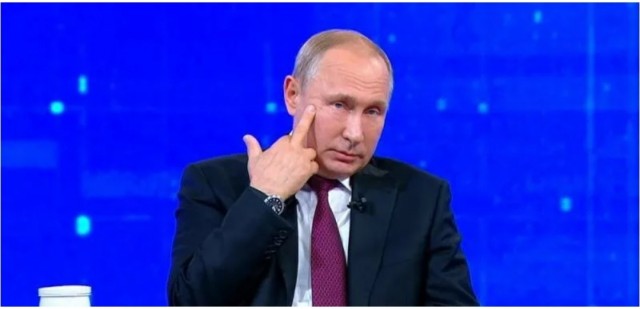 Александр Лукашенко заявил, что не планирует выдвигаться на новый президентский срок и вовсе хотел уйти.