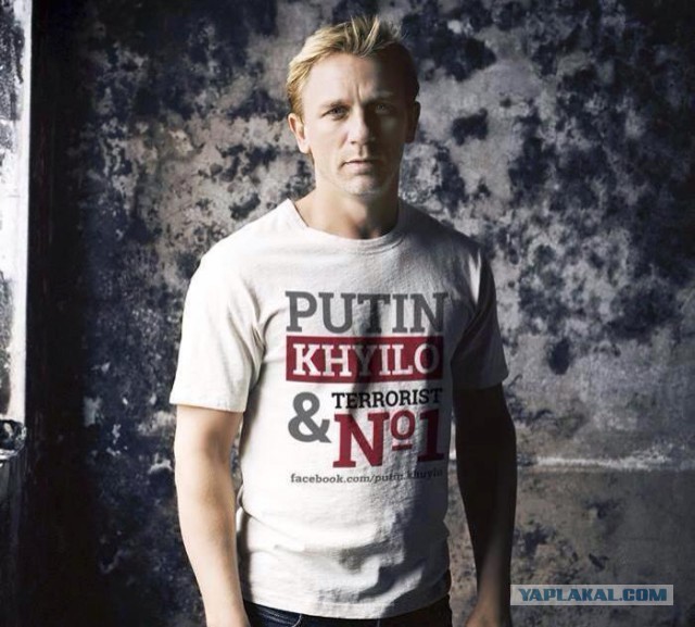 Микки Рурк в майке с изображением Путина