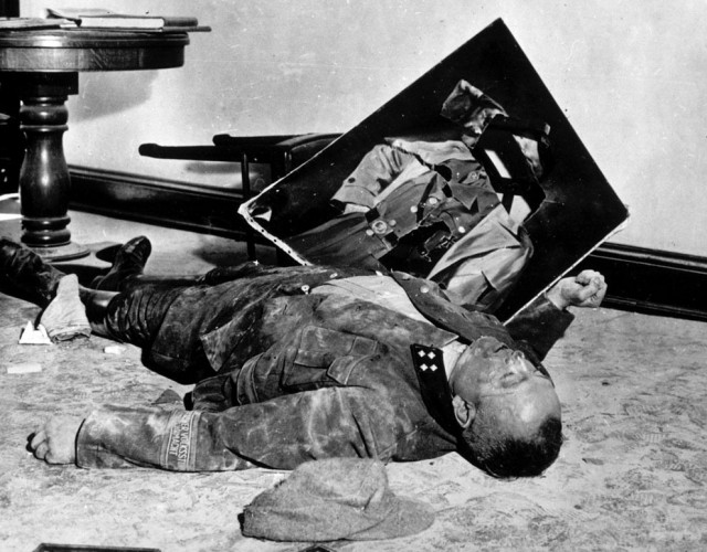 Самоубийства немцев в дни падения Рейха