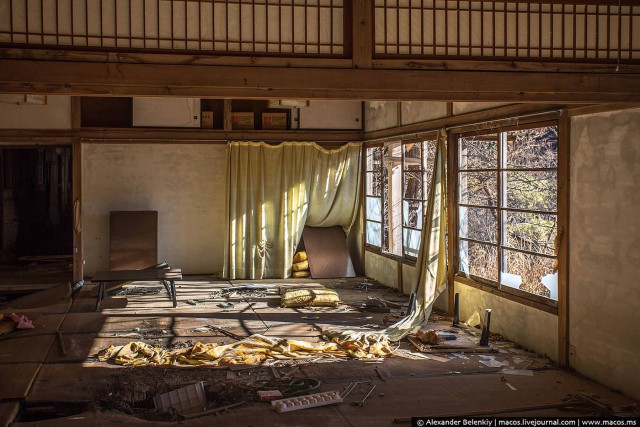 "Заброшенный город в Японии"