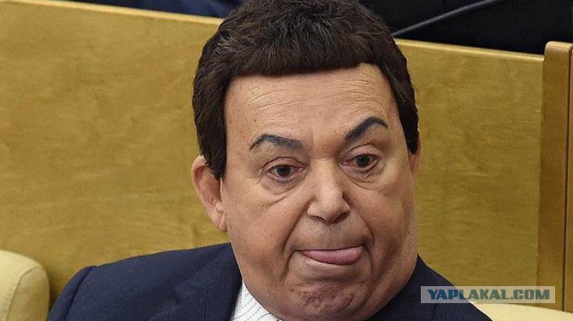 Дочь судьи спряталась после "золотой" свадьбы