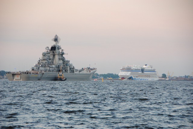 Лучшие фотографии с парада в Петербурге ко Дню ВМФ