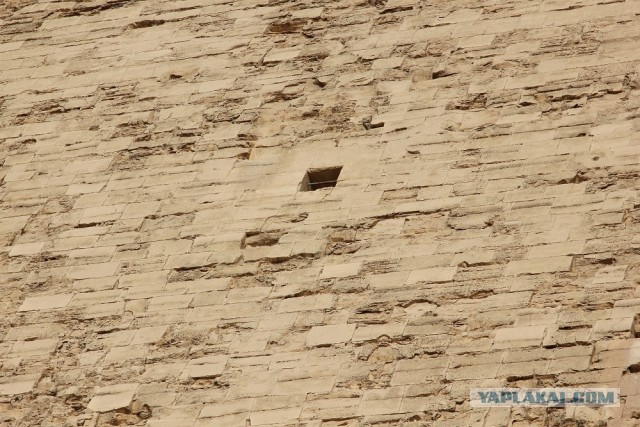 Шлифовка стен Ломаной пирамиды
