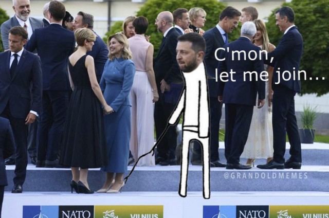 Кадр дня с саммита НАТО