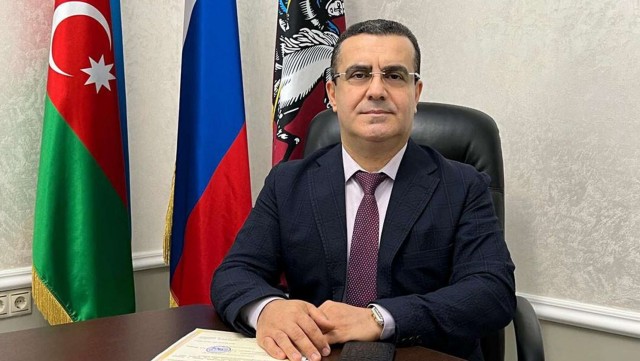 Главу азербайджанской диаспоры Подмосковья Эльшана Ибрагимова прямо сейчас депортируют из России