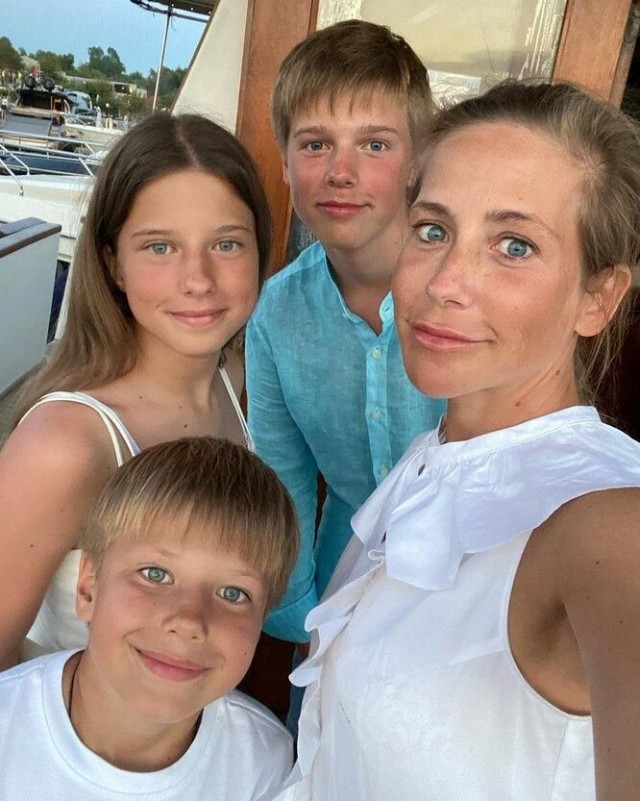 Андрей Аршавин вновь судится с бывшими женами за уменьшение алиментов. У Экс-футболиста сборной России "всего" шесть детей