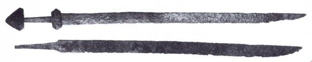 Норвежский школьник нашел на экскурсии 1300-летний меч викингов