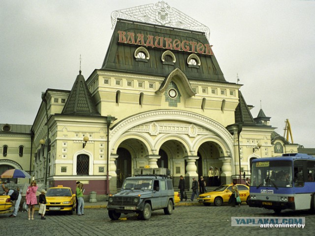 Немец проехал на Gelandewagen весь мир.