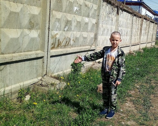 «Мам, у дяди что-то с сердцем». В Ижевске дети спасли жизнь мужчине, у которого случился приступ