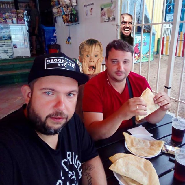 Фотожаба: мы с кентом и чебуреки