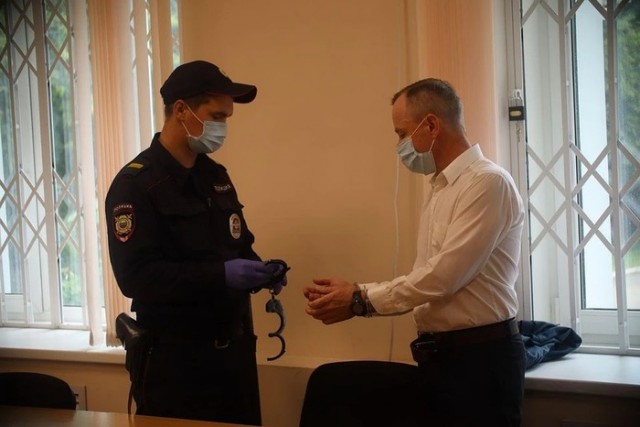 Пермского учителя приговорили к 9,5 годам лишения свободы за хлопок по попе