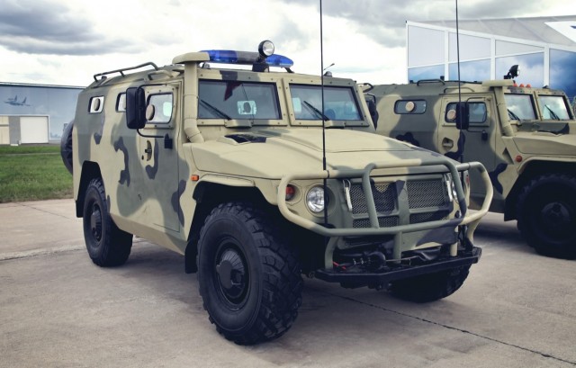 Военный пуленепробиваемый внедорожник Rezvani Tank теперь продается гражданским лицам