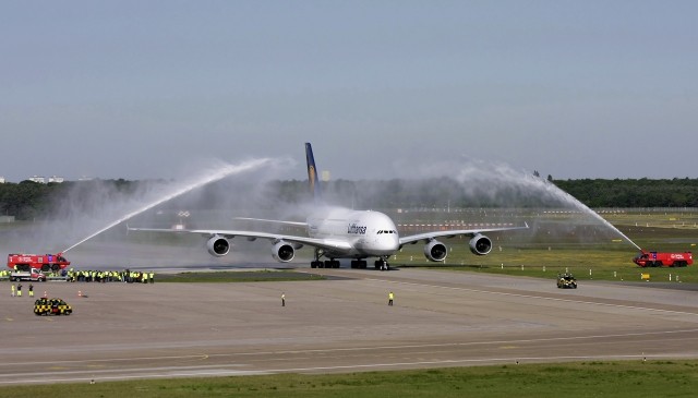 Как убирают снег на трассе Львов-Киев