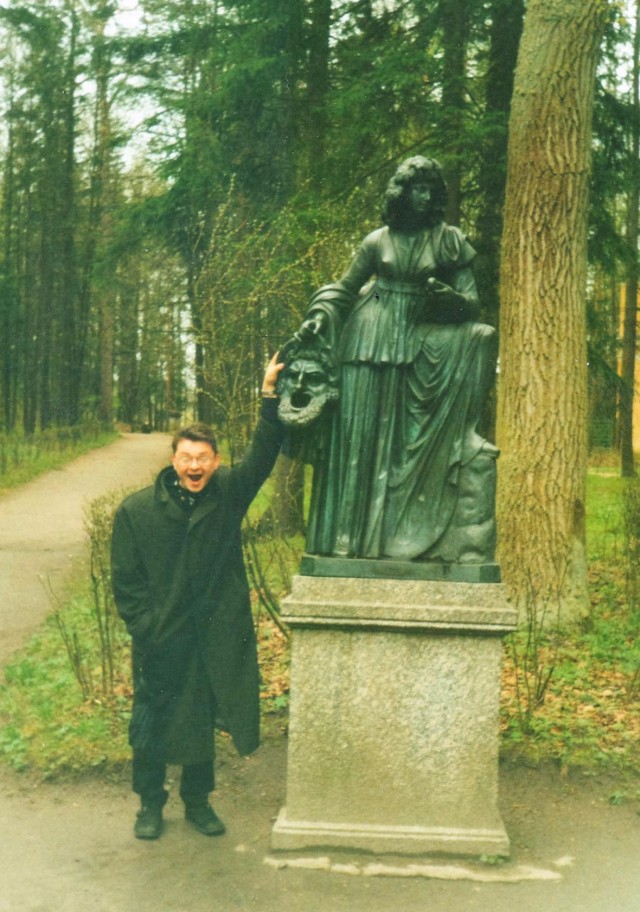 Как правильно фотографироваться со статуями