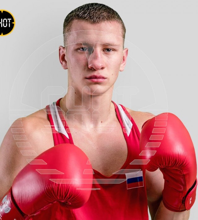 Чемпион России и Европы по боксу Дмитрий Двали лишился глаза, заступившись за мальчика, которого избивала толпа мужчин в Феодосии.