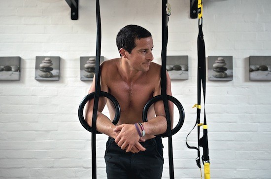 6 самых безумных подвигов Беара Гриллса