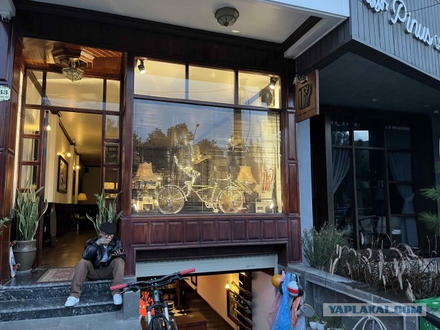 Вьетнам. ДаЛат. Бар. где хорошо посидеть.(переделал название темы и не пойму как удальть прошлый пост) I'm sorry.