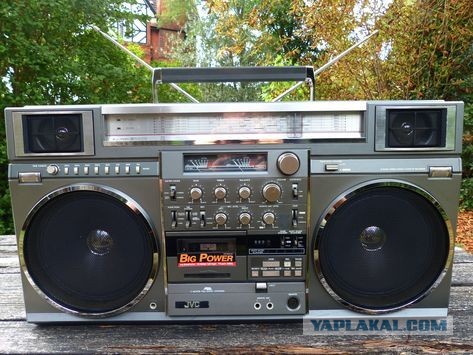 Кассетные  возвращаются...